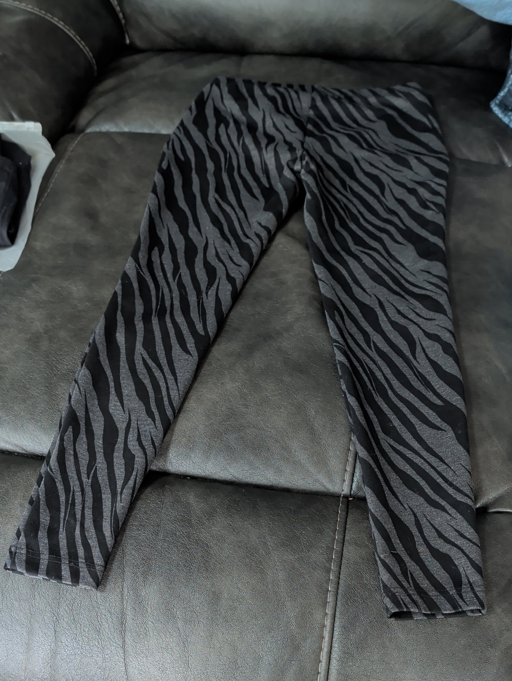 Chico's Zebra Gray Black Leggings S
